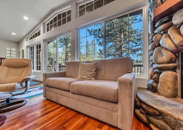 Bright 3Bdr Near Beach And Slopes