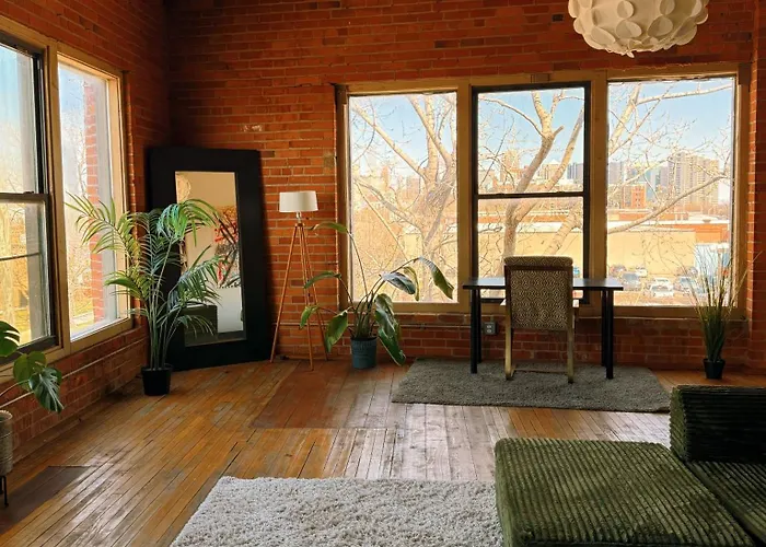 420 Friendly Skyline View Downtown Loft Free Parking