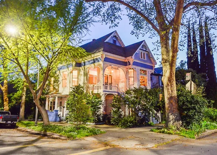 Irenehouse Victorian Inn