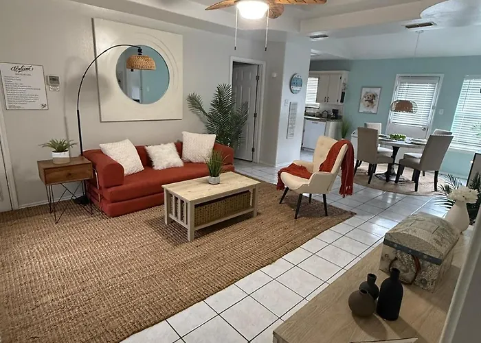 Pebbles' Beach House