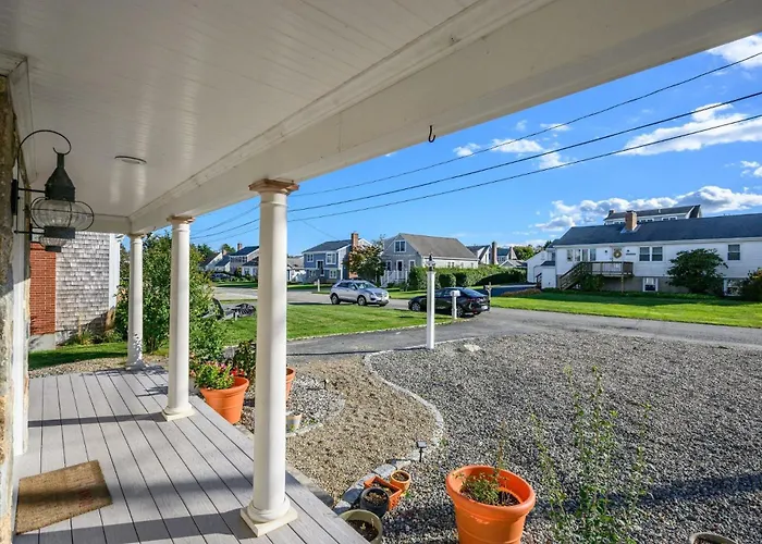 Town Neck Beachside Hideaway