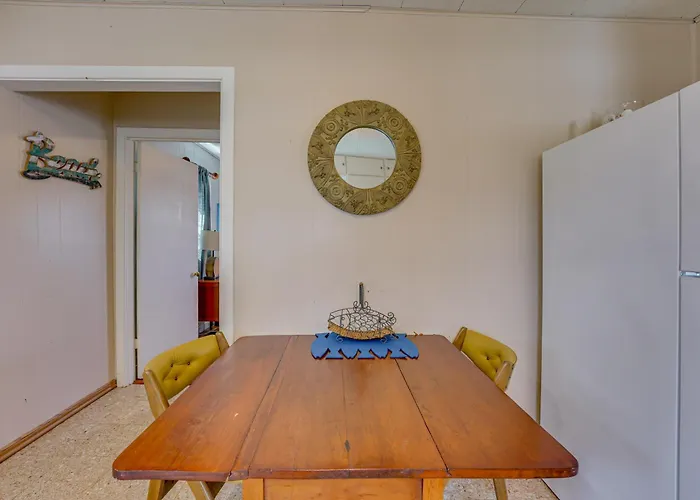 Ludington Vacation Rental - Walk To Lake Michigan!