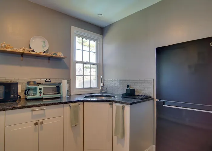 Central Cape Cod Escape In South Yarmouth!