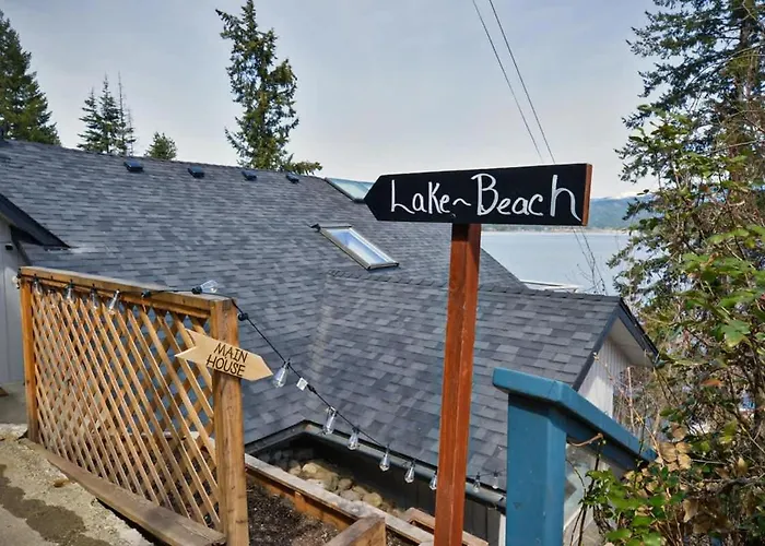 Huvila Haven Lake Front Home With Dock And Hot Tub