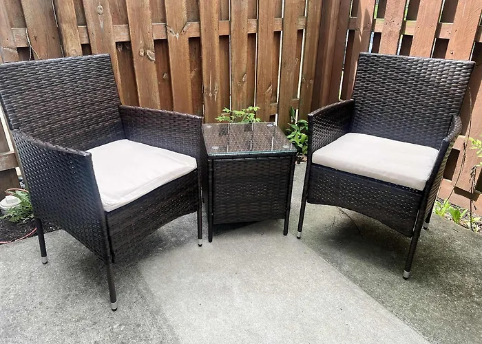 Quiet 2-Bedroom Condo With Garage And Fast Wi-Fi