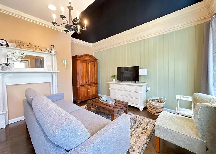 Haven At Hazel Downtown Loft
