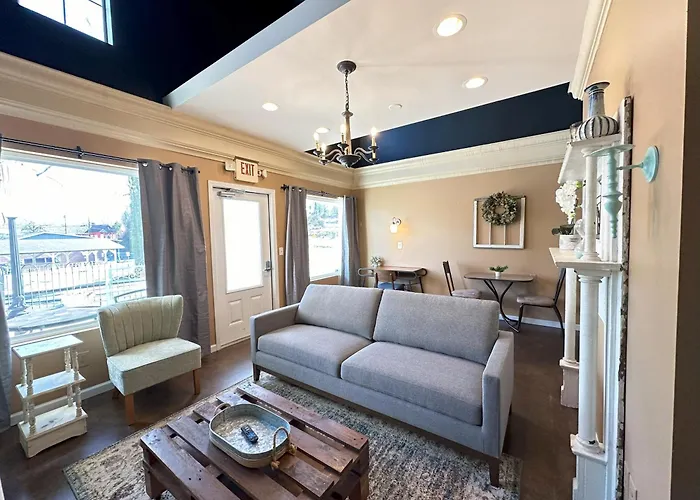 Haven At Hazel Downtown Loft