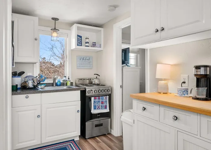 Oceanview Hideaway With Private Beach Access