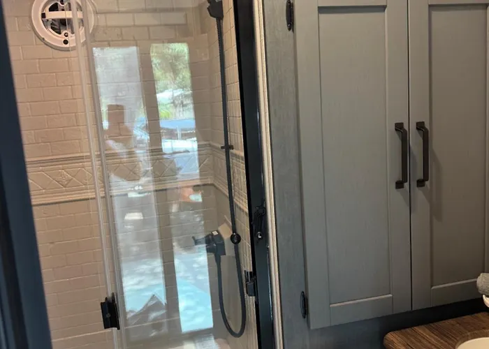 Extra Large 4 Bedroom With Two Full Bath Glamping Rv With Golf Cart