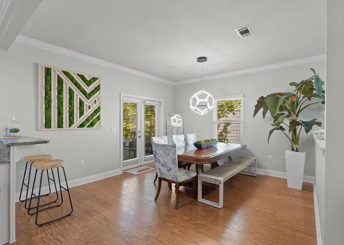 Walk To Upscale 30A! Pool, 5 Bikes, Smart Toilet, Rain Shower