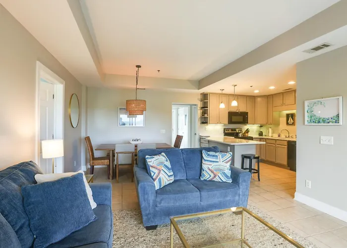 Darien Condo W/ Boat Dock Access: Walk To Downtown