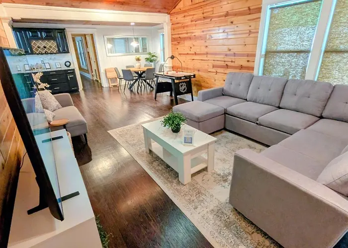 Woodhaven Cottage Downtown Mckinney