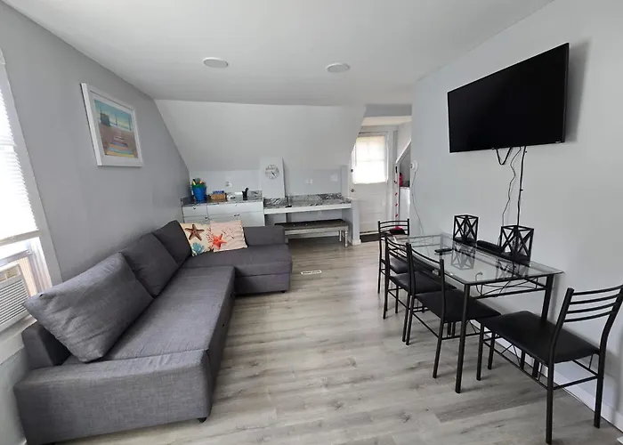 Beach Apt In Woodmontmilford