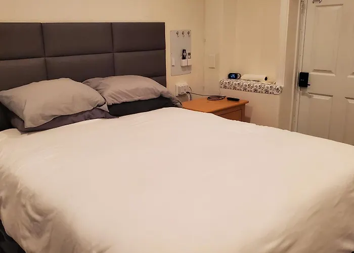 Luxury 2 Bedroom 1 Bath Fully Private