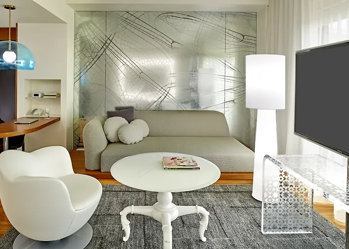 The Valorian West Hollywood, Curio Collection by Hilton