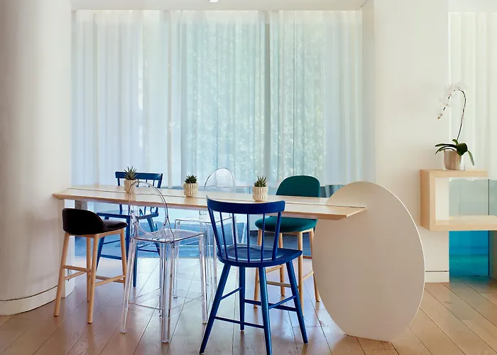 The Valorian Los Angeles, Curio Collection By Hilton West Hollywood
