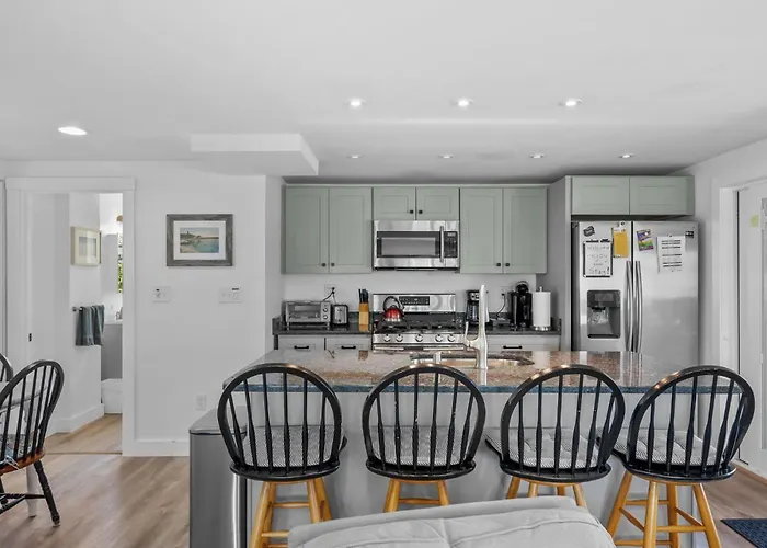 The Glam Shack: Waterfront Bliss In Onset