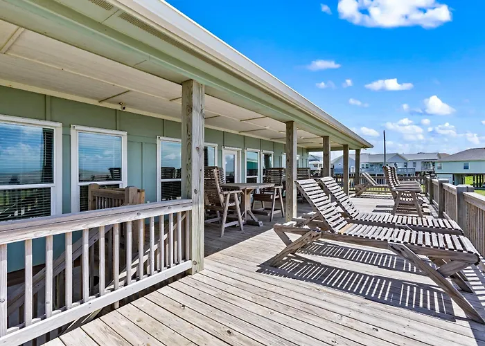 Fire And Ike - A Stunning 4 Bedroom, 3 Bathroom, Beachfront Retreat! Massive Lot Packed W Amenities