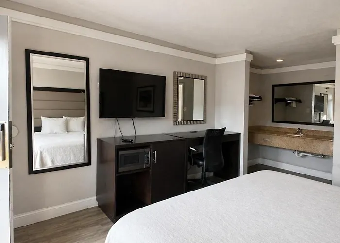 All Season Suites Inn
