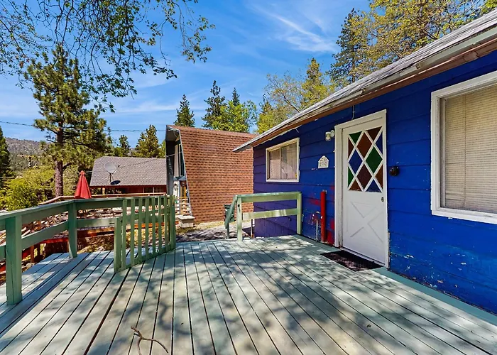 4 Mi To Snow Valley! Family Retreat W/ Deck