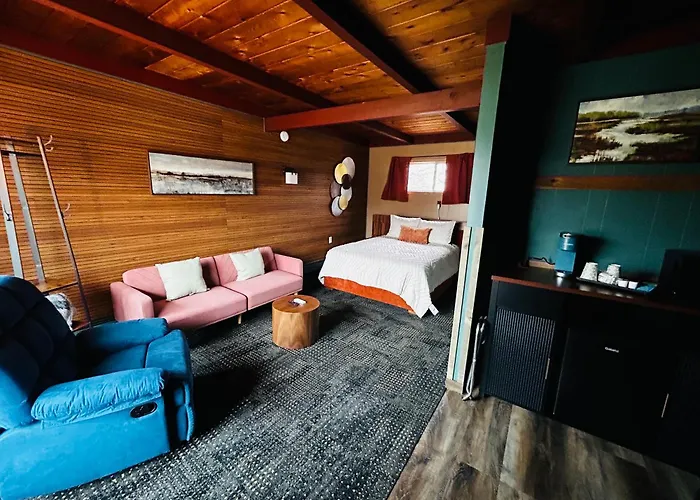 Adoba Inn Charlevoix