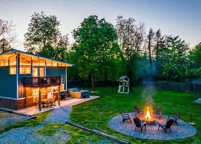 Balcony-Bbq-Firepit-Fence-King-Full Kitchen-Pets