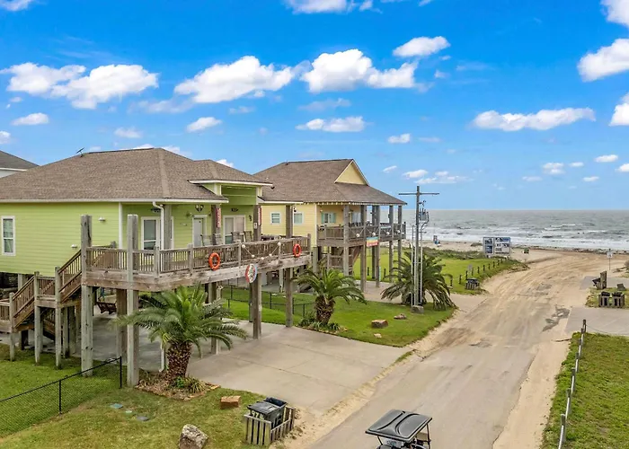 Steps To Shore! 'Just Beachy' Home W/ Deck + Views