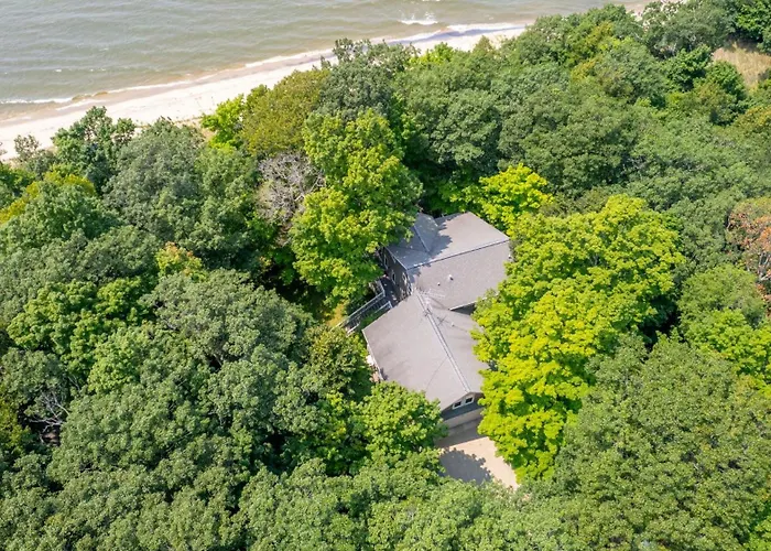 Hummingbird Beach House-Family Friendly