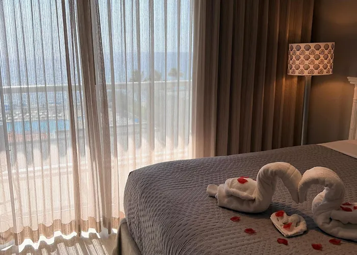 Direct Ocean View Condo With Private Balcony Pool Beach Access Wi-Fi And Amazing Sunrise Views Perfect For A Relaxing Vacation By The Ocean