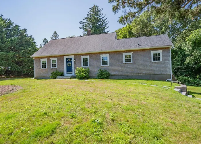 Cape Cod Escape - 1 Mile To Beach, A/C Grill