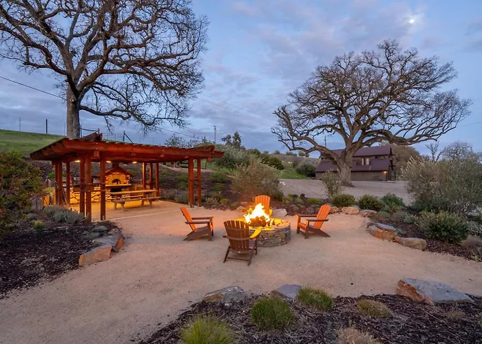 Oaks & Madeiraa Luxury Wine Escape In Paso Robles