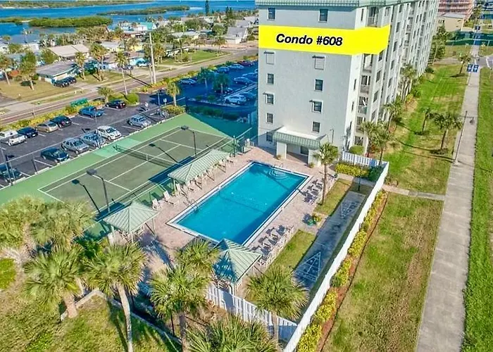Immaculate 2Br 2 Bath Beachside Condo