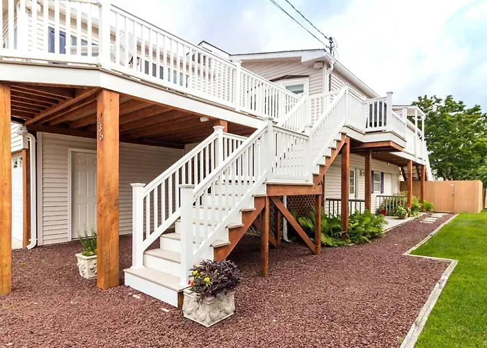 Sunset Shore House Second Floor