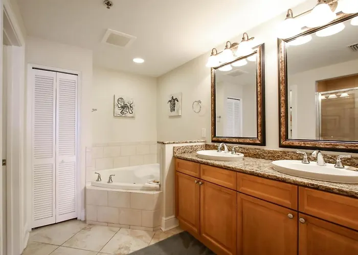 3Br Beachfront Huge Balcony 2 Pools Luxury