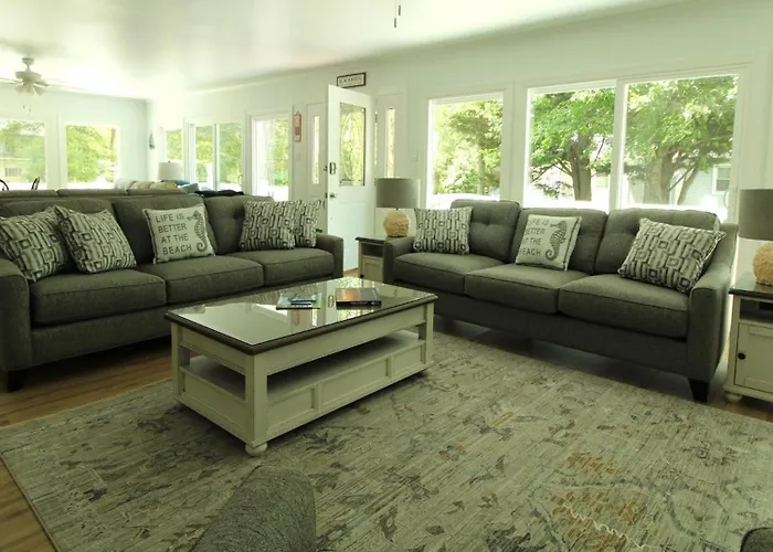 404 Fourth - 1St Fl - 4Br With A Pool