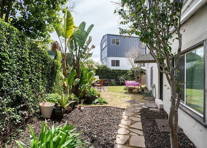 Garden Oasis Cozy Home Near Bart Shop With Parking