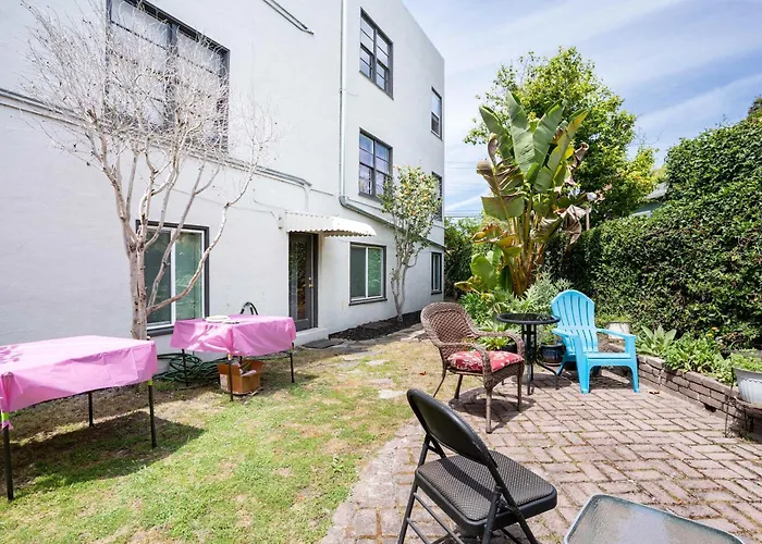 Garden Oasis Cozy Home Near Bart Shop With Parking
