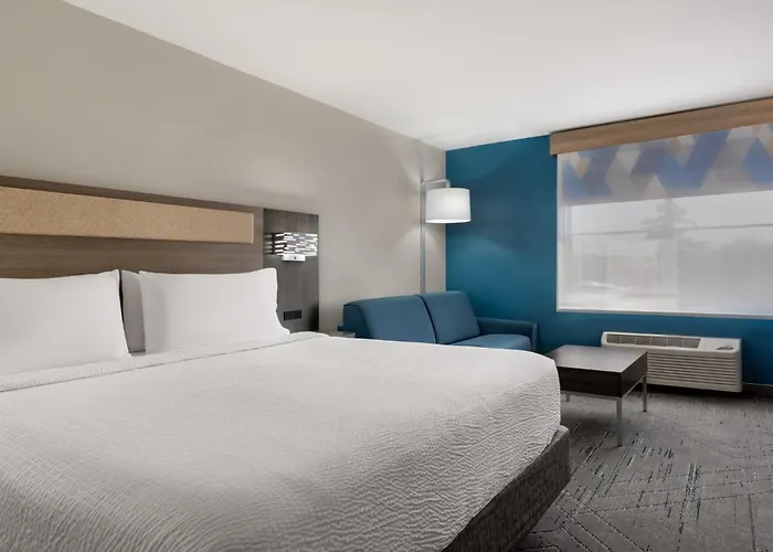 Holiday Inn Express Boston-Milford By Ihg