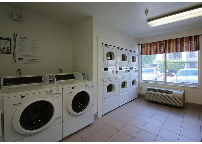 Murray Inn & Suites