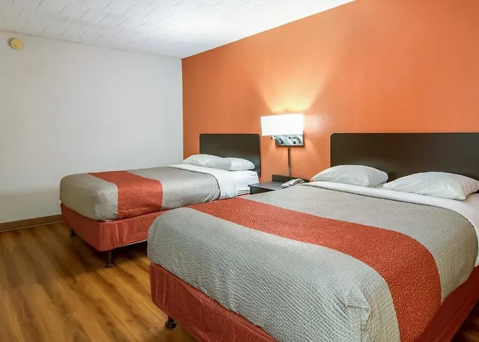 Motel 6-New Stanton, Pa