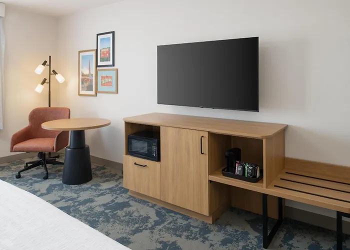 Hampton Inn & Suites Redding