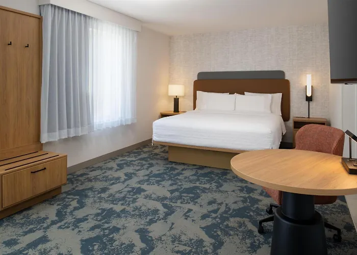 Hampton Inn & Suites Redding