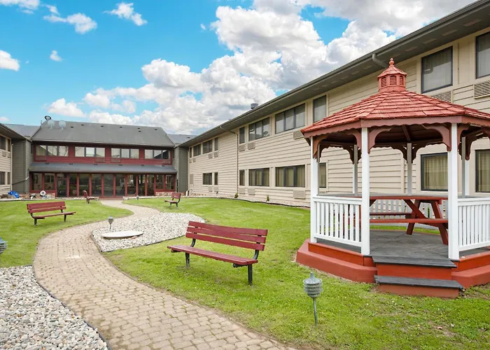 Quality Inn & Suites Goshen