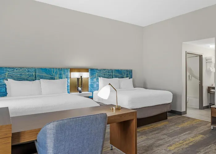 Hampton Inn & Suites Augusta West