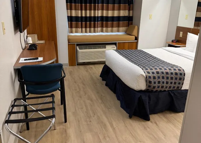 Microtel Inn & Suites