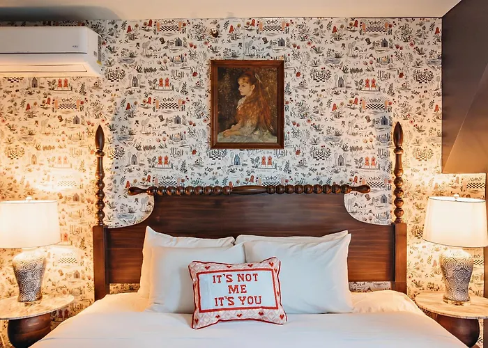 Hideaway Inn Lenox