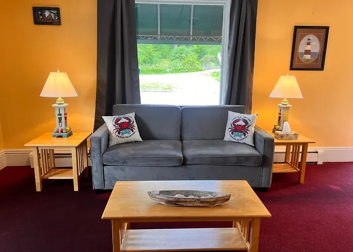 Claddagh Motel & Suites