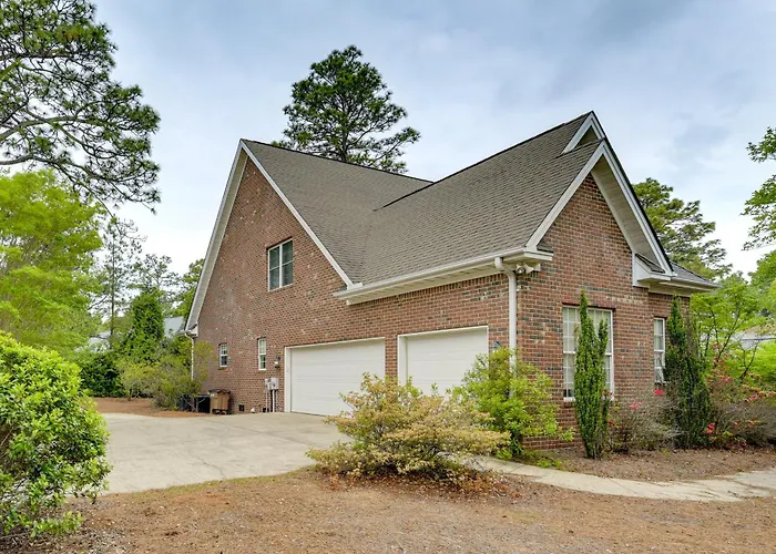 2 Mi To Pinehurst Resort: Spacious Golf Getaway!