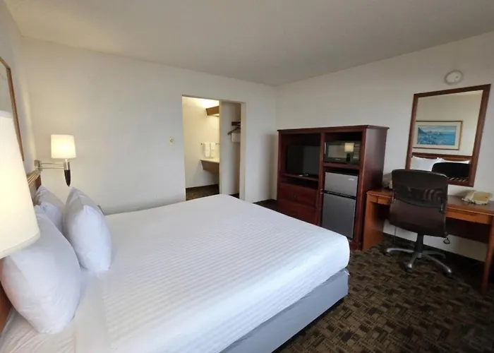 Seagrass Oceanfront Inn