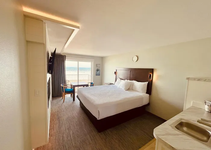 The Sandcastle Beachfront Hotel